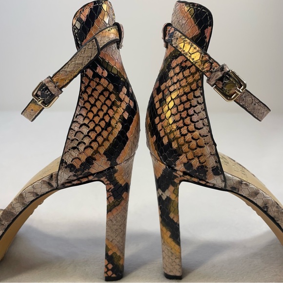NWOB Vince Camuto Balindia Snakeskin 4” Ankle Strap Platform Sandals Size 5.5 - Picture 6 of 16